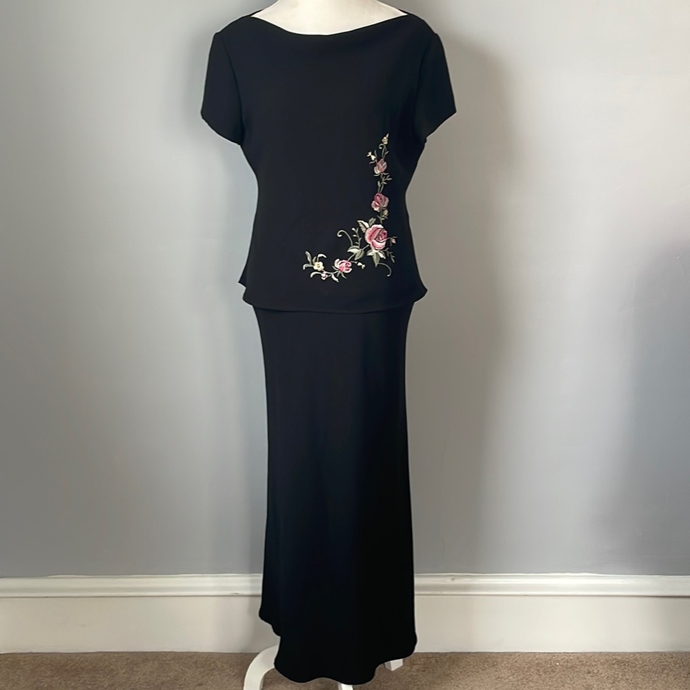 Vintage 80s - 90s S. L. Fashions Embroidered Black Maxi